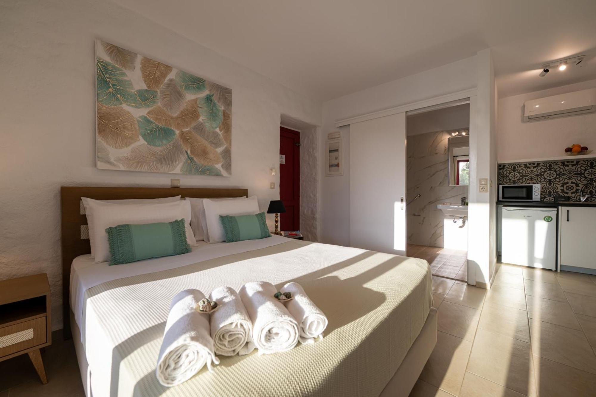 Abeloessa Methonian Hospitality Aparthotel 4*